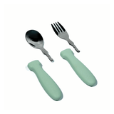 Easy oefenbestek, eetgedeelte en handvat apart. Laat zien dat deze van elkaar af kunnen voor reiniging.
