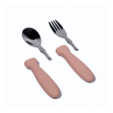 Easy oefenbestek, eetgedeelte en handvat apart. Laat zien dat deze van elkaar af kunnen voor reiniging.