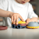 Qormi speelset met kindje, in actie. 